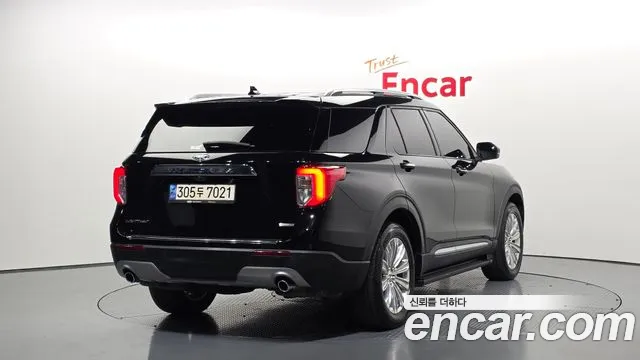 2020 Ford Explorer 6th Gen 2.3 LimIted 4WD Sold VIN 1FMSK8FHXLGC55017 – trunk area 2020 Ford Explorer 6th Gen 2.3 LimIted 4WD Sold VIN 1FMSK8FHXLGC55017 – trunk area