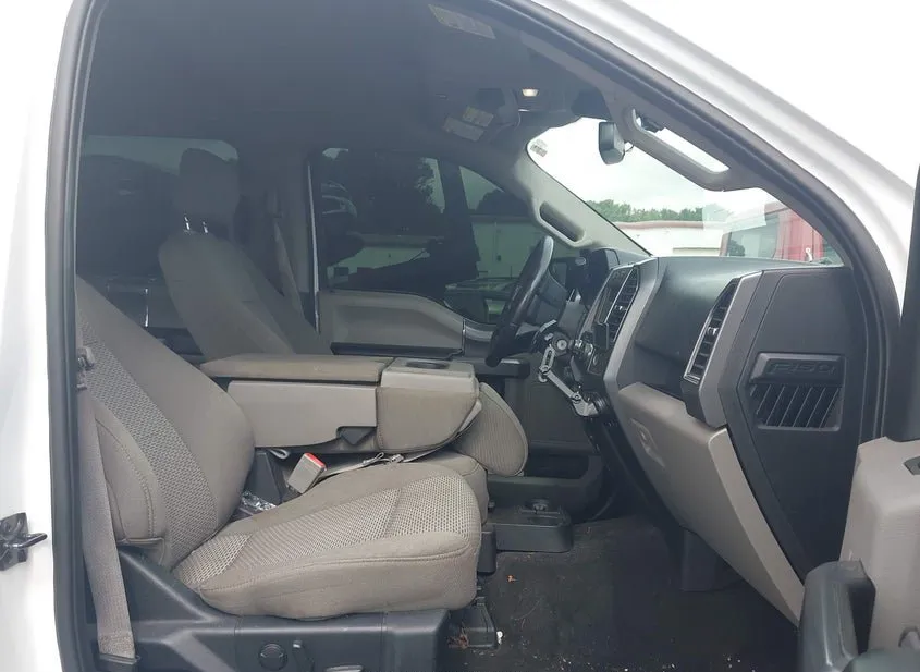 2019 FORD F-150 Used VIN 1FTEW1E54KFA63391 – trunk area