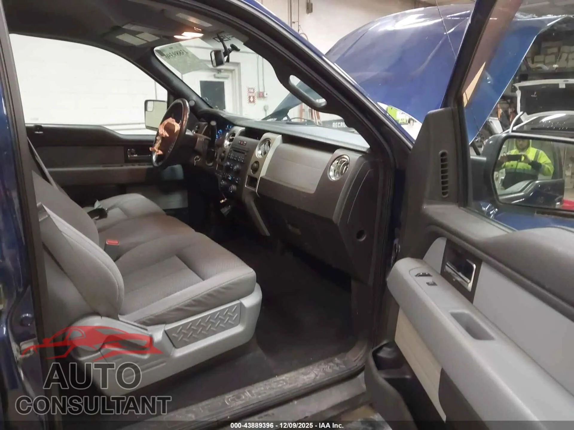 2012 FORD F-150 Damaged VIN 1FTFW1EF1CFA33313 – interior seats