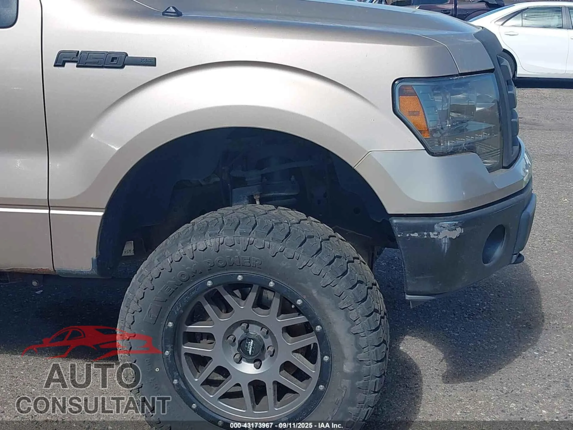 2011 FORD F-150 Damaged VIN 1FTFW1EFXBKD72402 – engine bay