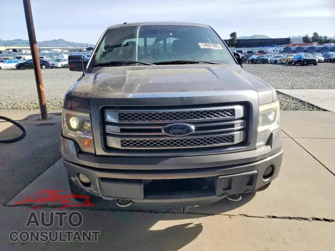2013 FORD F-150 Damaged VIN 1FTFW1ET8DFD18372 – interior seats