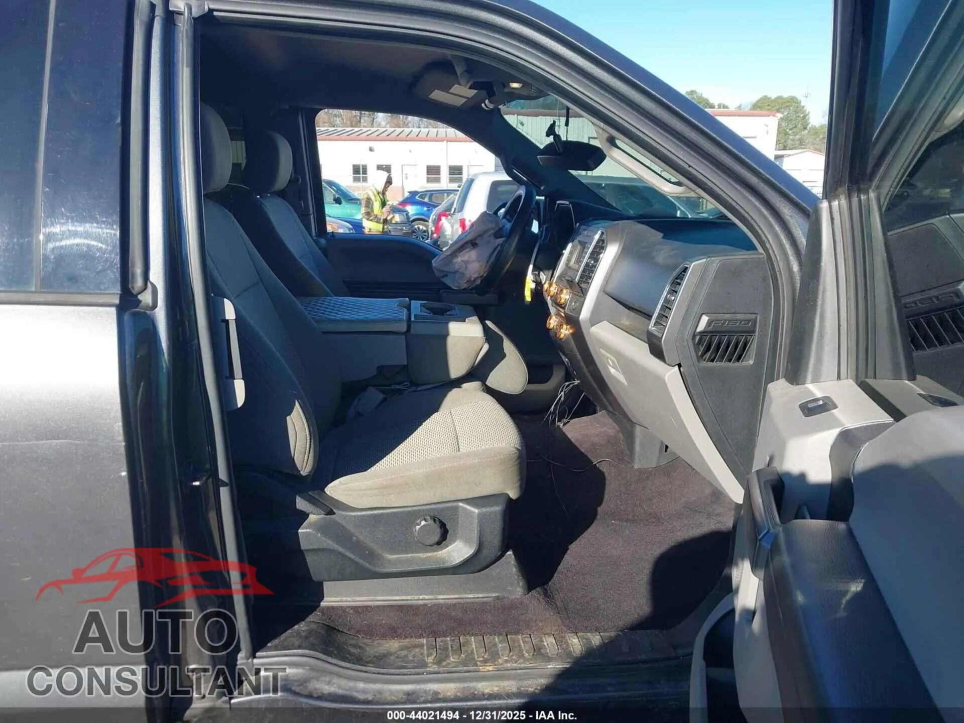 2017 FORD F-150 Damaged VIN 1FTFX1EF9HFB12538 – interior seats