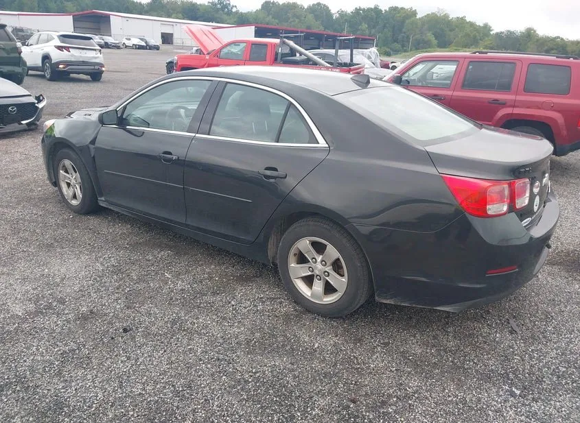 2013 Chevrolet Malibu Used VIN 1G11B5SAXDF263612 – front exterior