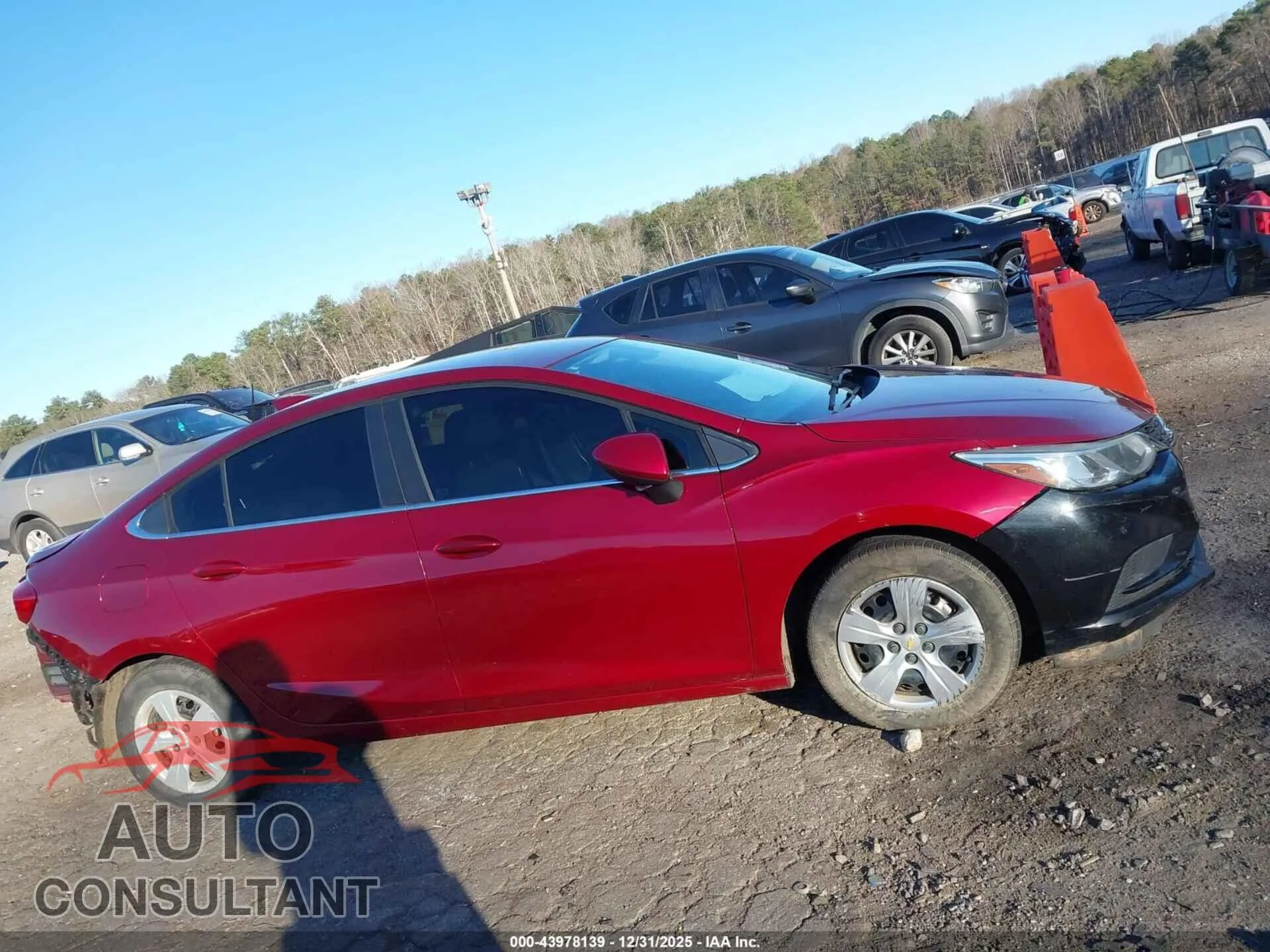 2018 CHEVROLET CRUZE Damaged VIN 1G1BE5SM7J7227839 – photo 13