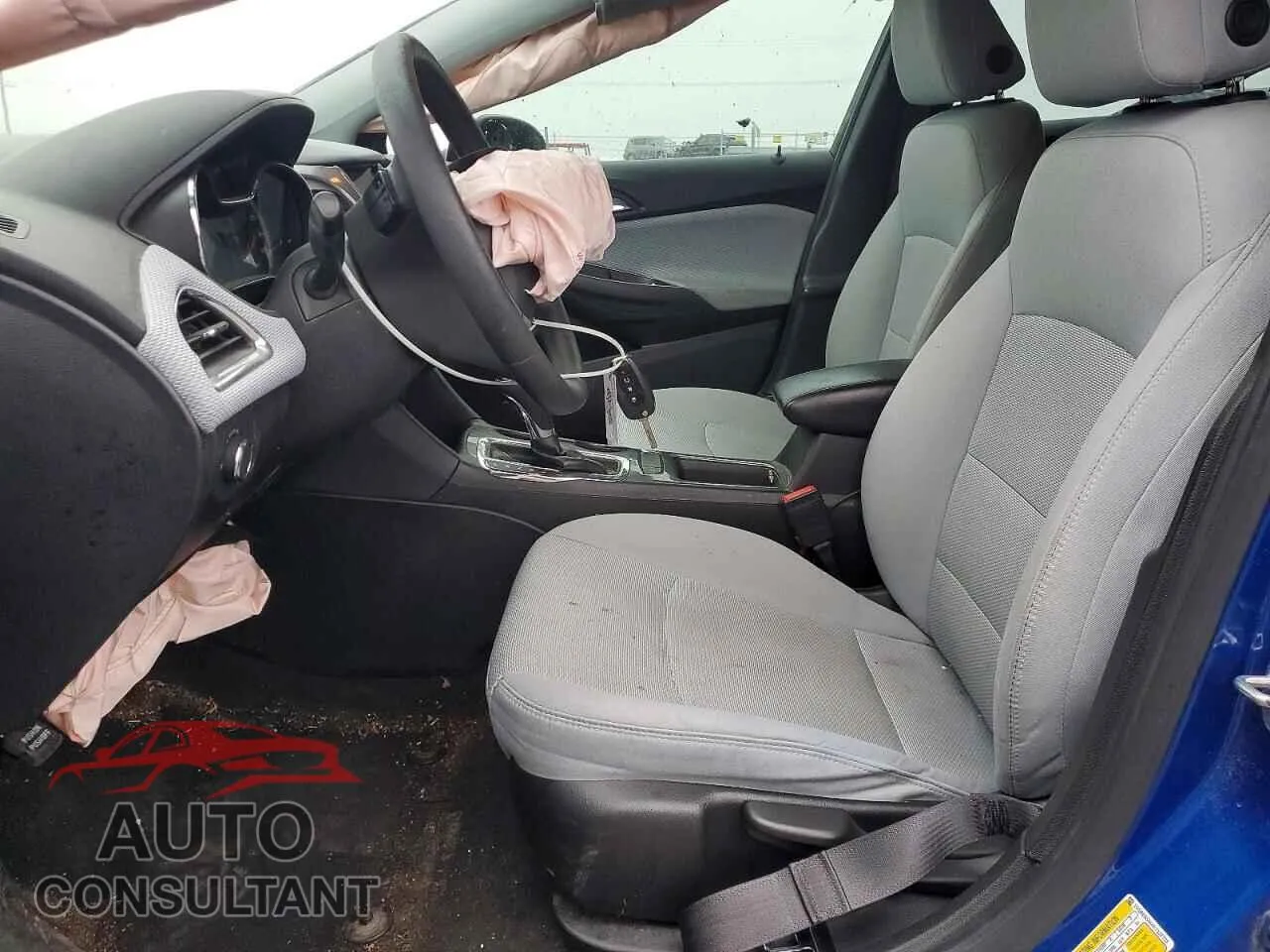 2019 CHEVROLET CRUZE Damaged VIN 1G1BE5SMXK7137733 – exterior detail