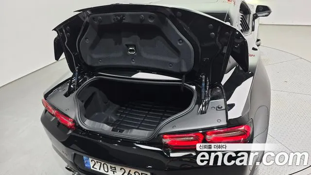 2021 Chevrolet The New Camaro SS 6.2 V8 Sold VIN 1G1F91R70M0136066 – interior seats