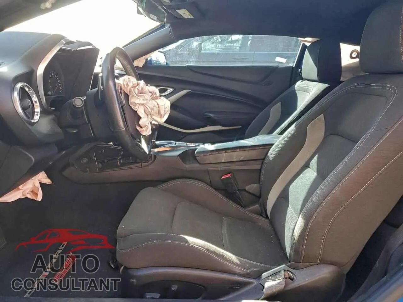 2018 CHEVROLET CAMARO Damaged VIN 1G1FE1R70J0123101 – exterior detail