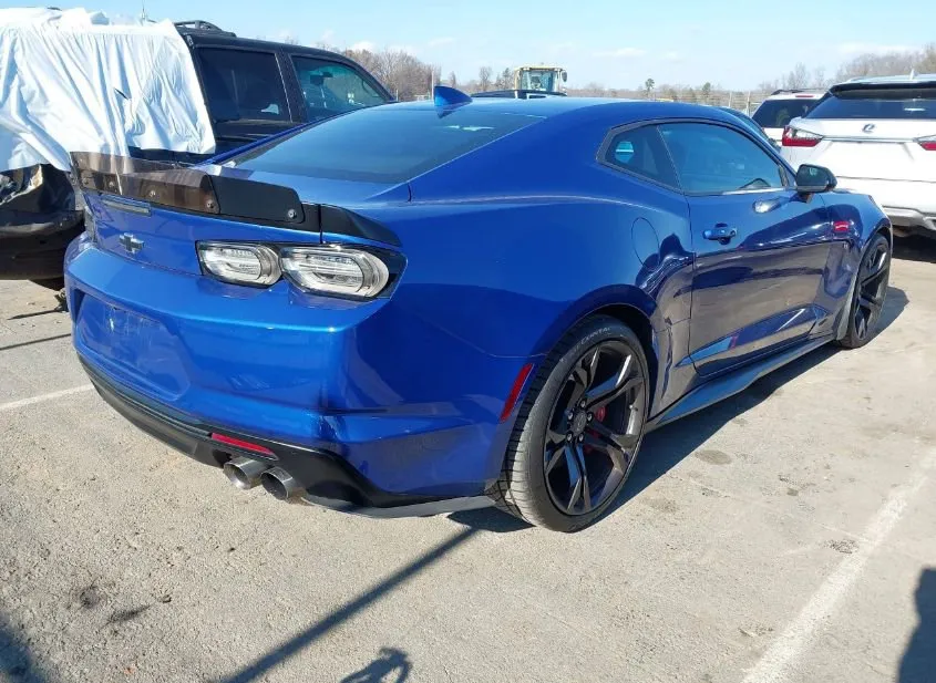 2021 CHEVROLET Camaro Used VIN 1G1FE1R71M0100379 – engine bay
