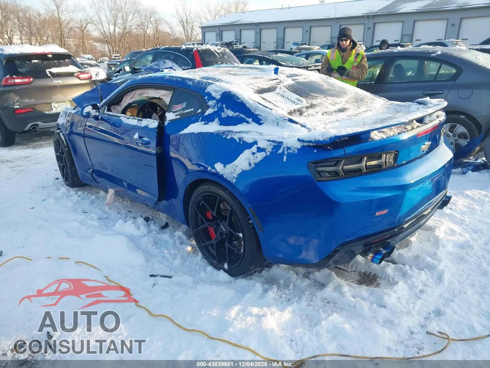 2018 CHEVROLET CAMARO Damaged VIN 1G1FF1R78J0141990 – side profile