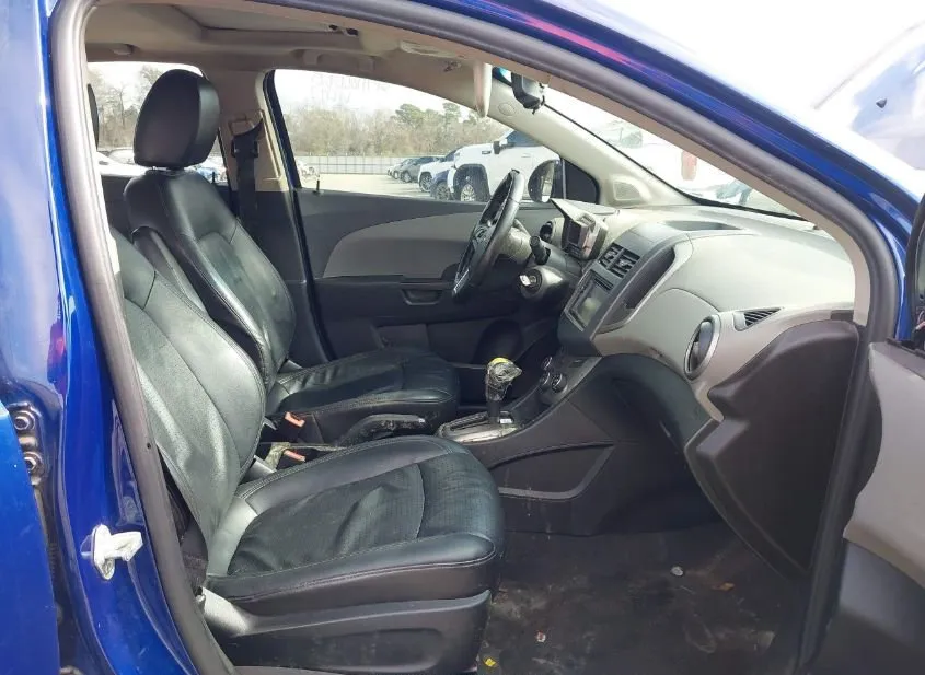 2013 CHEVROLET Sonic Used VIN 1G1JE5SH2D4236517 – undercarriage