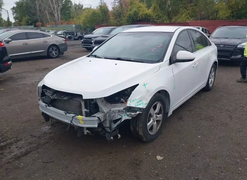 2016 CHEVROLET Cruze Limited Used VIN 1G1PE5SB1G7206157 – trunk area