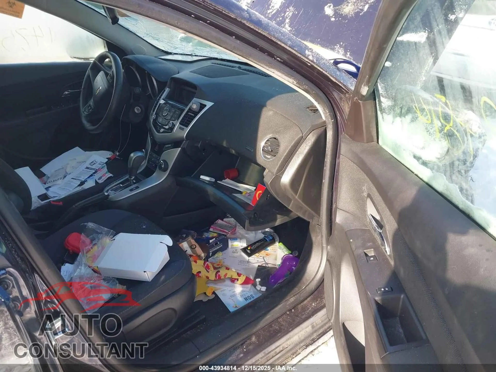 2016 CHEVROLET CRUZE LIMITED Damaged VIN 1G1PE5SB5G7153205 – interior seats