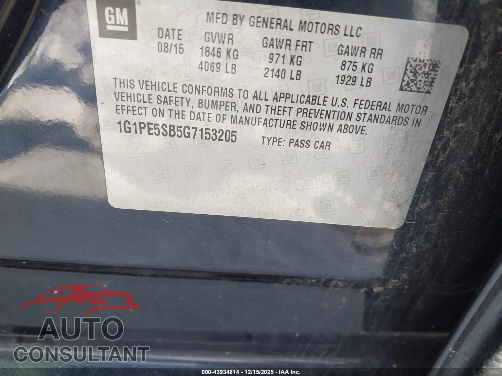 2016 CHEVROLET CRUZE LIMITED Damaged VIN 1G1PE5SB5G7153205 – trunk area