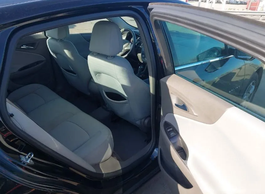 2017 CHEVROLET Malibu Used VIN 1G1ZB5ST5HF118438 – trunk area