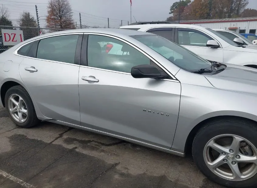 2017 CHEVROLET Malibu Used VIN 1G1ZB5ST9HF123027 – photo 12