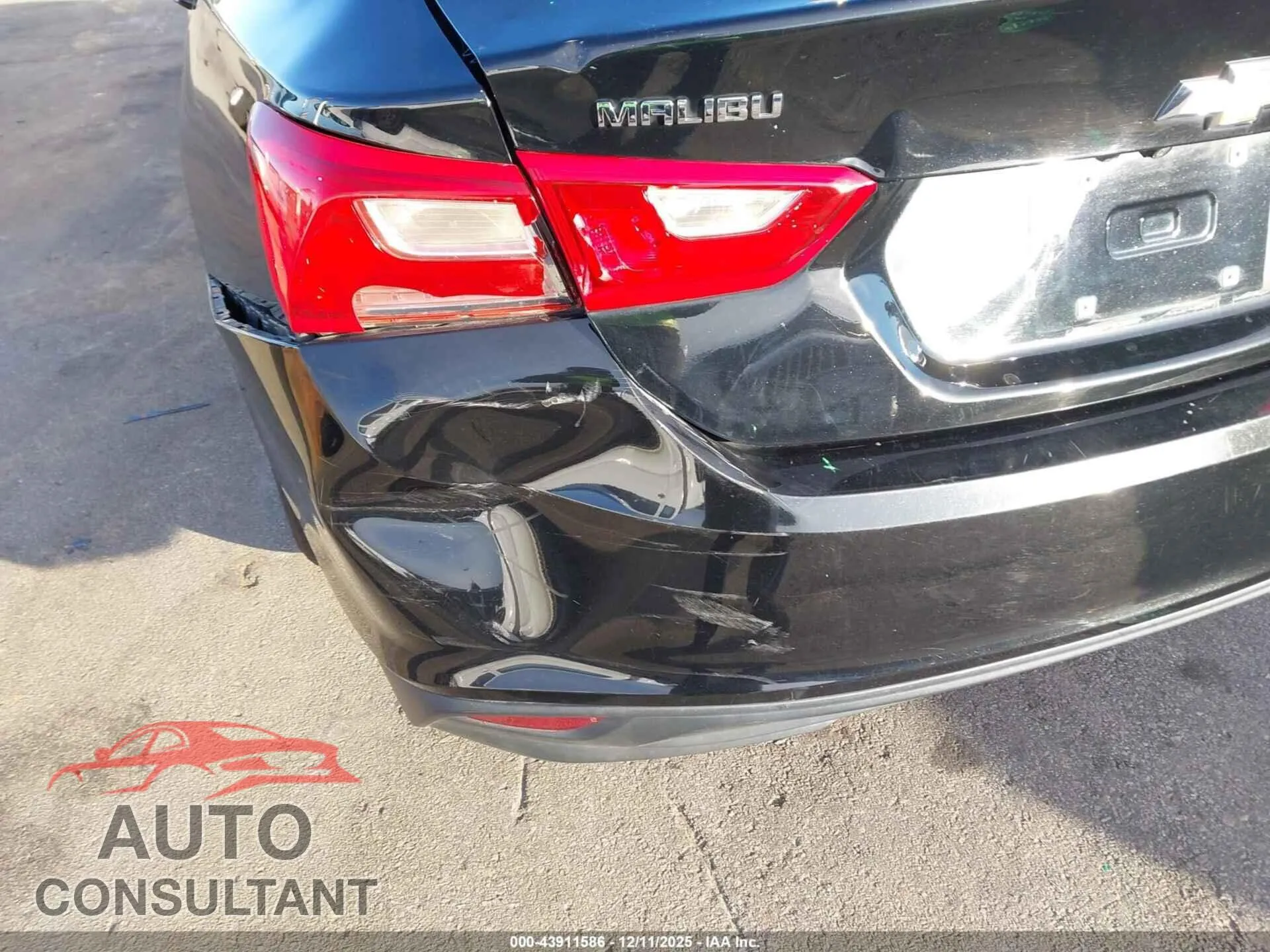 2018 CHEVROLET MALIBU Damaged VIN 1G1ZD5ST6JF168152 – engine bay