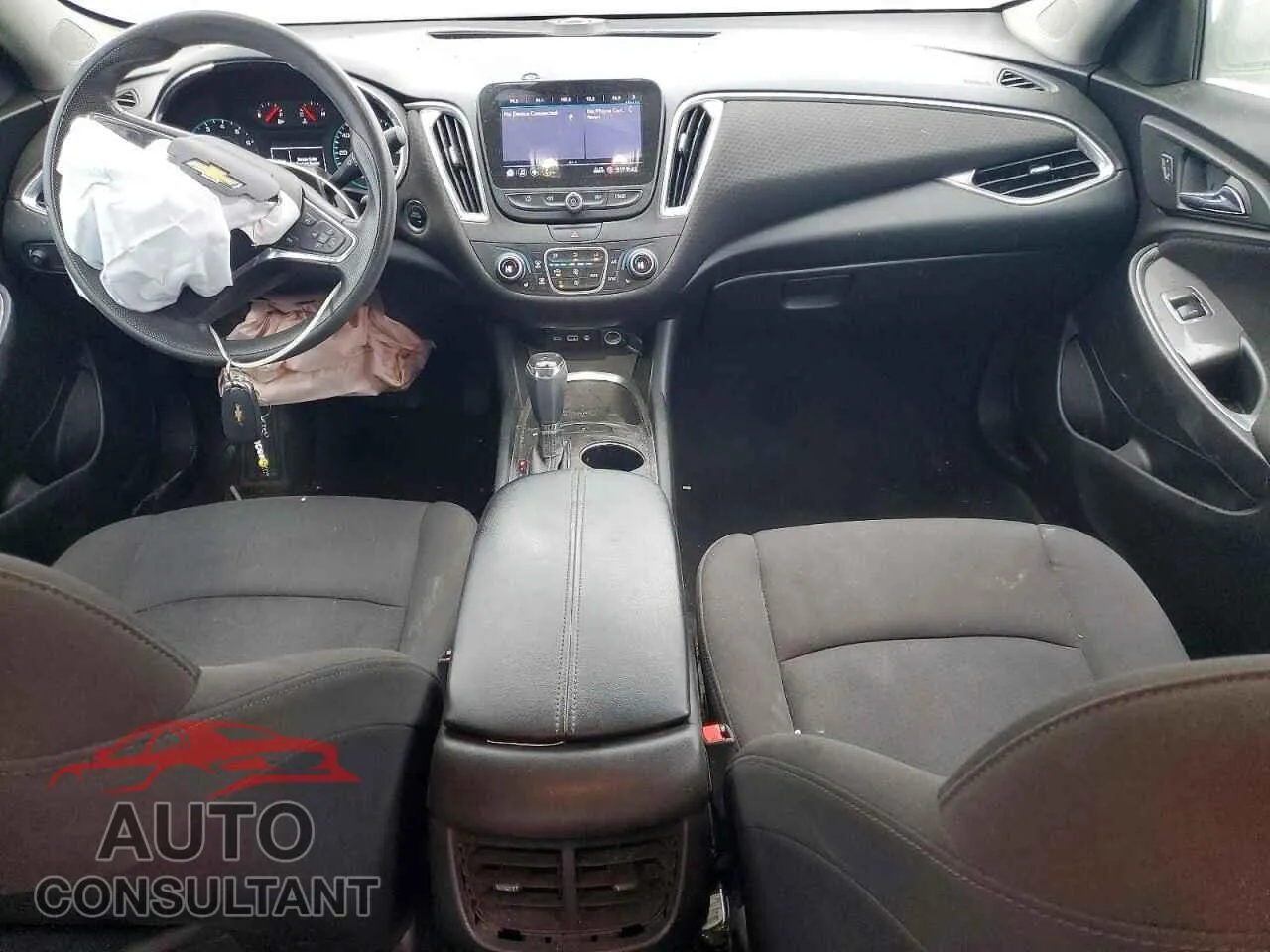 2019 CHEVROLET MALIBU Damaged VIN 1G1ZD5ST8KF167604 – undercarriage