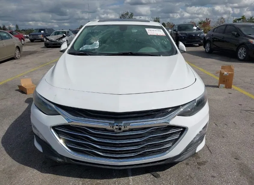 2020 CHEVROLET Malibu Used VIN 1G1ZD5STXLF101279 – engine bay