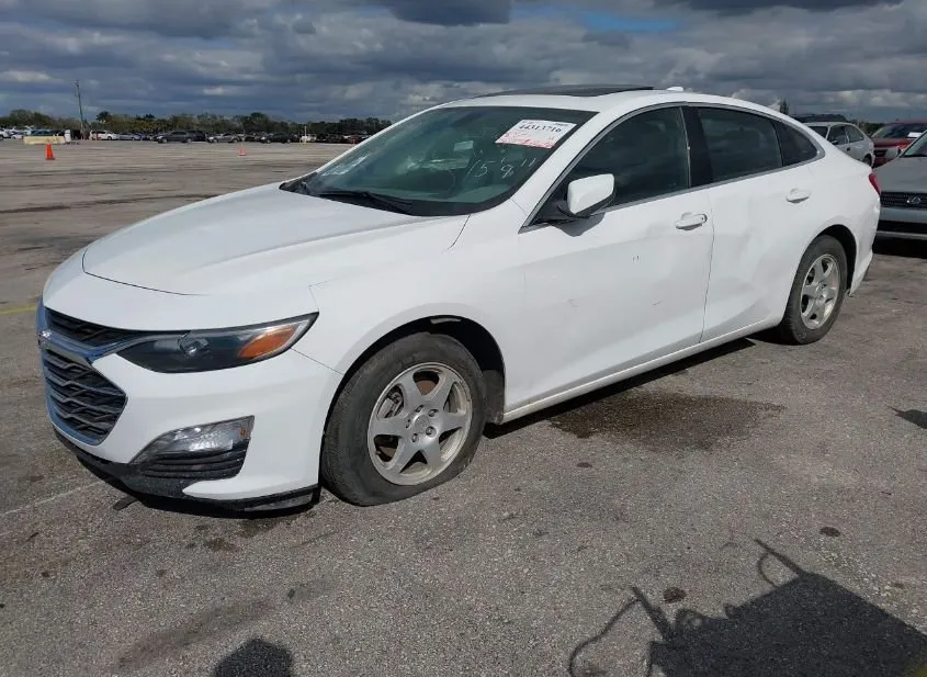 2020 CHEVROLET Malibu Used VIN 1G1ZD5STXLF101279 – undercarriage