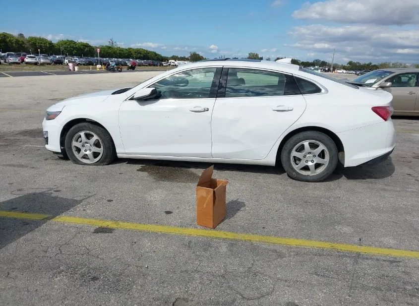 2020 CHEVROLET Malibu Used VIN 1G1ZD5STXLF101279 – photo 15