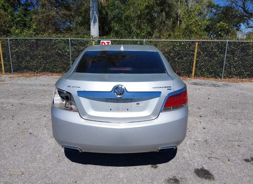 2010 BUICK LaCrosse Used VIN 1G4GE5EVXAF262796 – photo 11