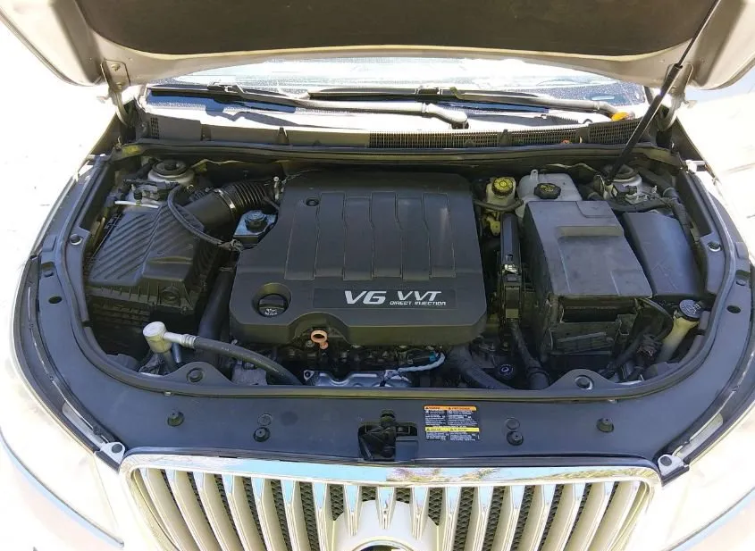 2010 BUICK LaCrosse Used VIN 1G4GE5EVXAF262796 – photo 17