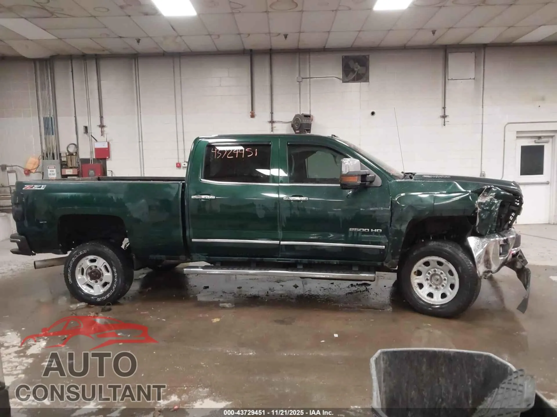 2015 CHEVROLET SILVERADO 2500HD Damaged VIN 1GC1KWE88FF536488 – photo 13 2015 CHEVROLET SILVERADO 2500HD Damaged VIN 1GC1KWE88FF536488 – photo 13