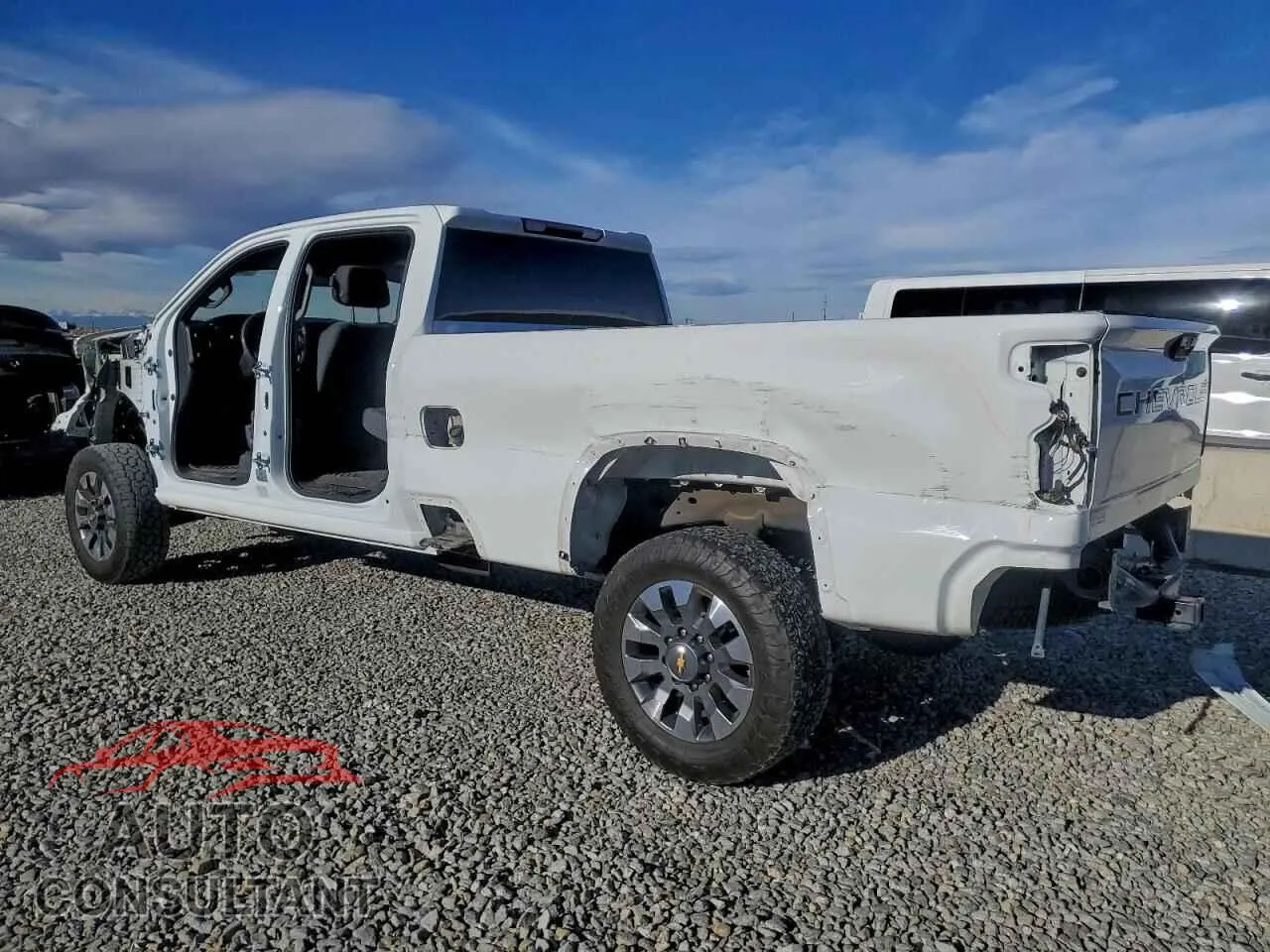2024 CHEVROLET ALL Models Damaged VIN 1GC4YME72RF159636 – rear exterior 2024 CHEVROLET ALL Models Damaged VIN 1GC4YME72RF159636 – rear exterior