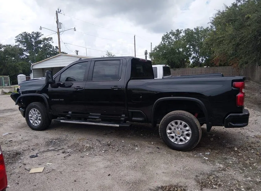 2023 Chevrolet Silverado Hd Used VIN 1GC4YNEY6PF100729 – front exterior 2023 Chevrolet Silverado Hd Used VIN 1GC4YNEY6PF100729 – front exterior