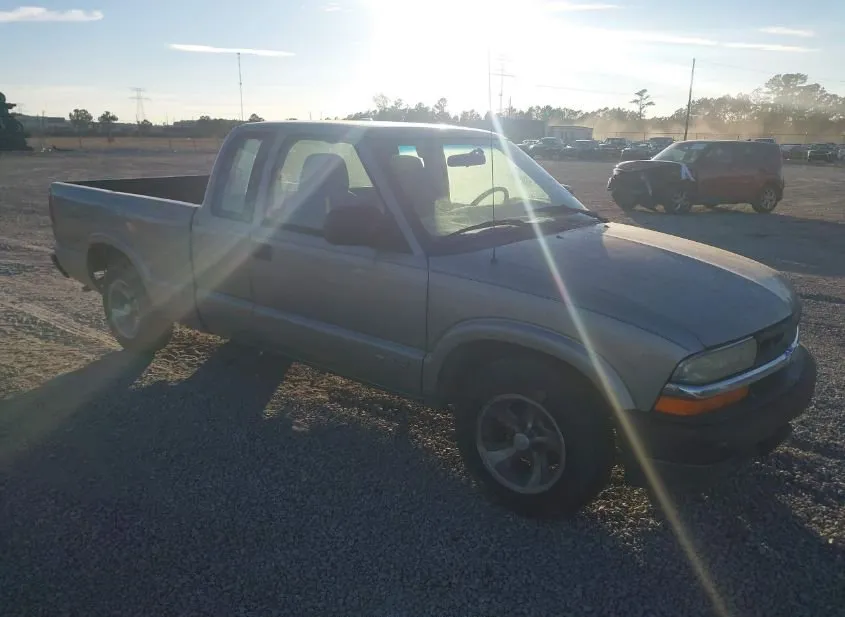 2002 CHEVROLET S-10 Pickup Used VIN 1GCCS19W028253392 – rear exterior 2002 CHEVROLET S-10 Pickup Used VIN 1GCCS19W028253392 – rear exterior