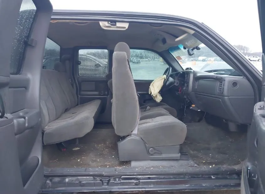 2003 CHEVROLET Silverado Used VIN 1GCEC19T73Z107823 – rear exterior
