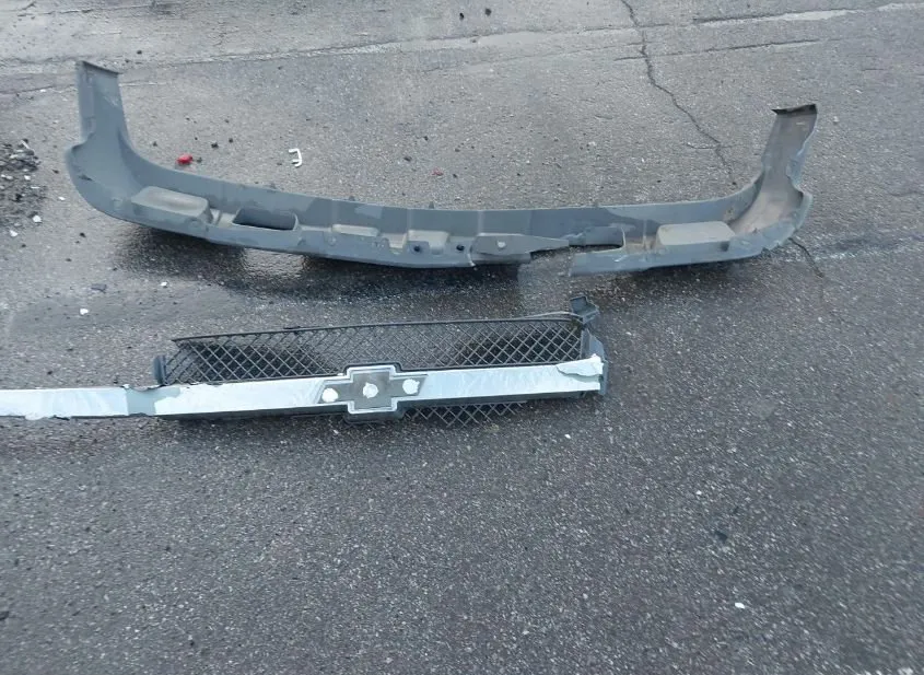 2003 CHEVROLET Silverado Used VIN 1GCEC19T73Z107823 – undercarriage