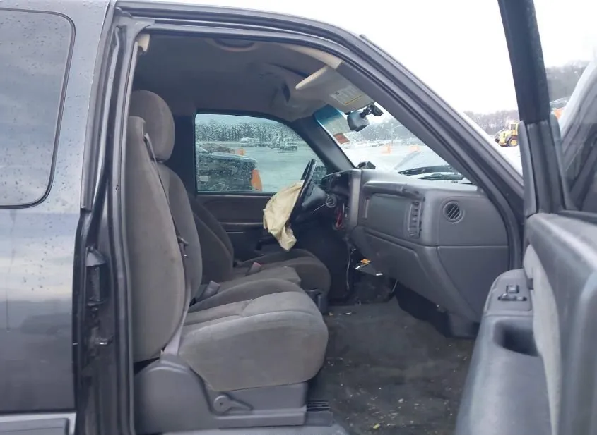 2003 CHEVROLET Silverado Used VIN 1GCEC19T73Z107823 – photo 19