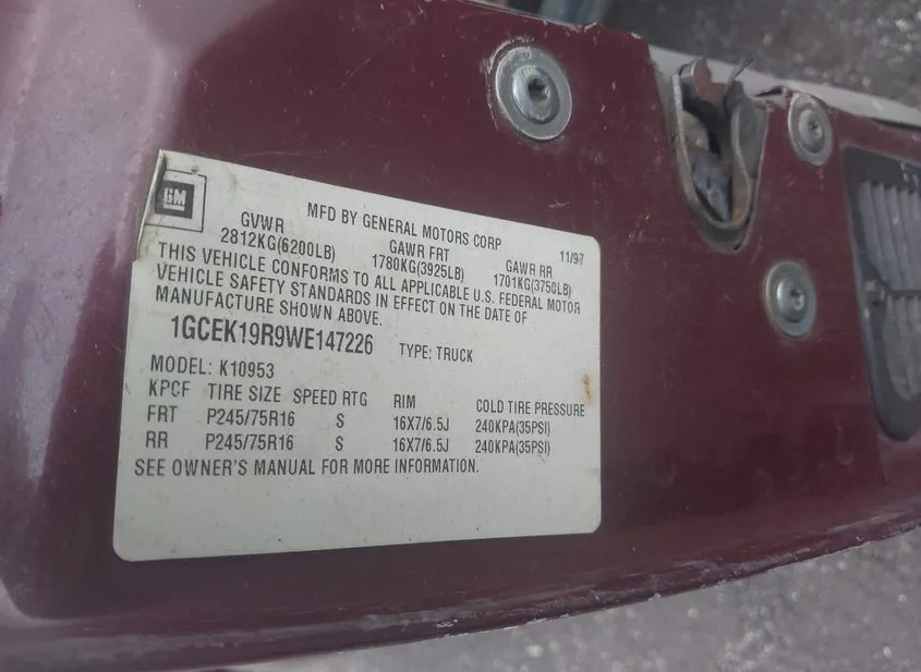 1998 CHEVROLET GMT-400 Used VIN 1GCEK19R9WE147226 – rear exterior