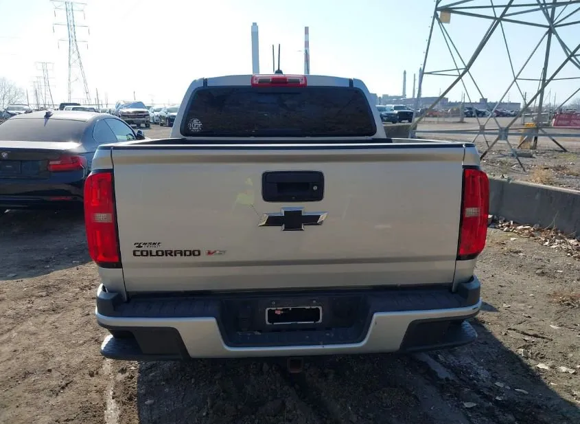 2019 CHEVROLET Colorado Used VIN 1GCGTCEN2K1206011 – trunk area 2019 CHEVROLET Colorado Used VIN 1GCGTCEN2K1206011 – trunk area