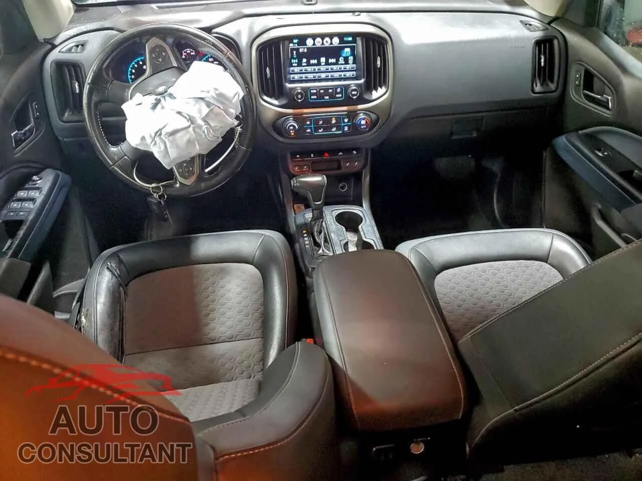 2017 CHEVROLET COLORADO Damaged VIN 1GCGTDEN6H1329177 – undercarriage
