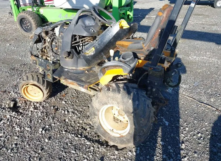 2019 CHEVROLET Colorado Used VIN 1GCGTDENXK1310736 – undercarriage