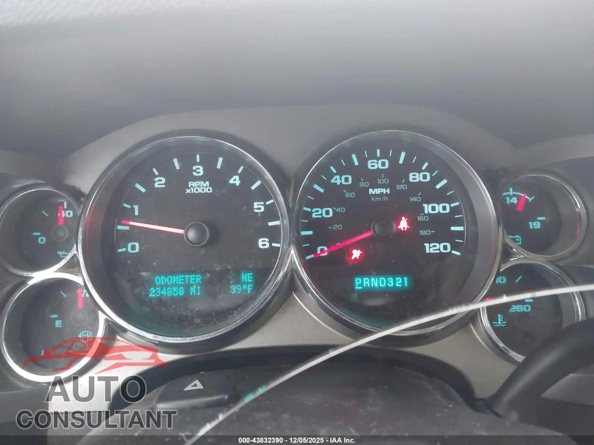 2013 CHEVROLET SILVERADO 1500 Damaged VIN 1GCNCSEA0DZ380064 – exterior detail