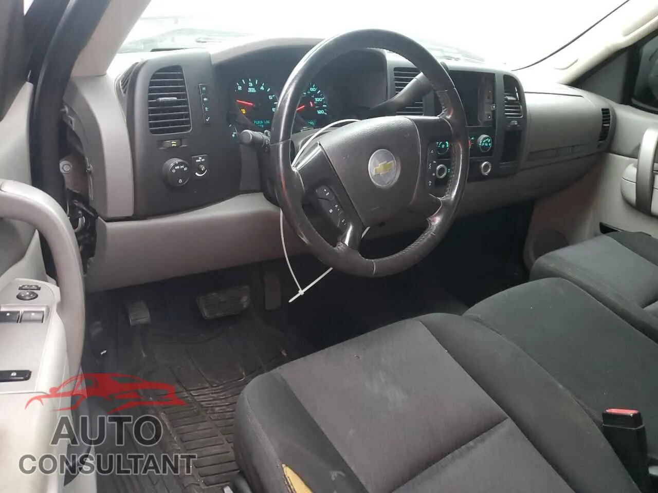 2010 CHEVROLET ALL Models Damaged VIN 1GCPCPEAXAZ257695 – undercarriage