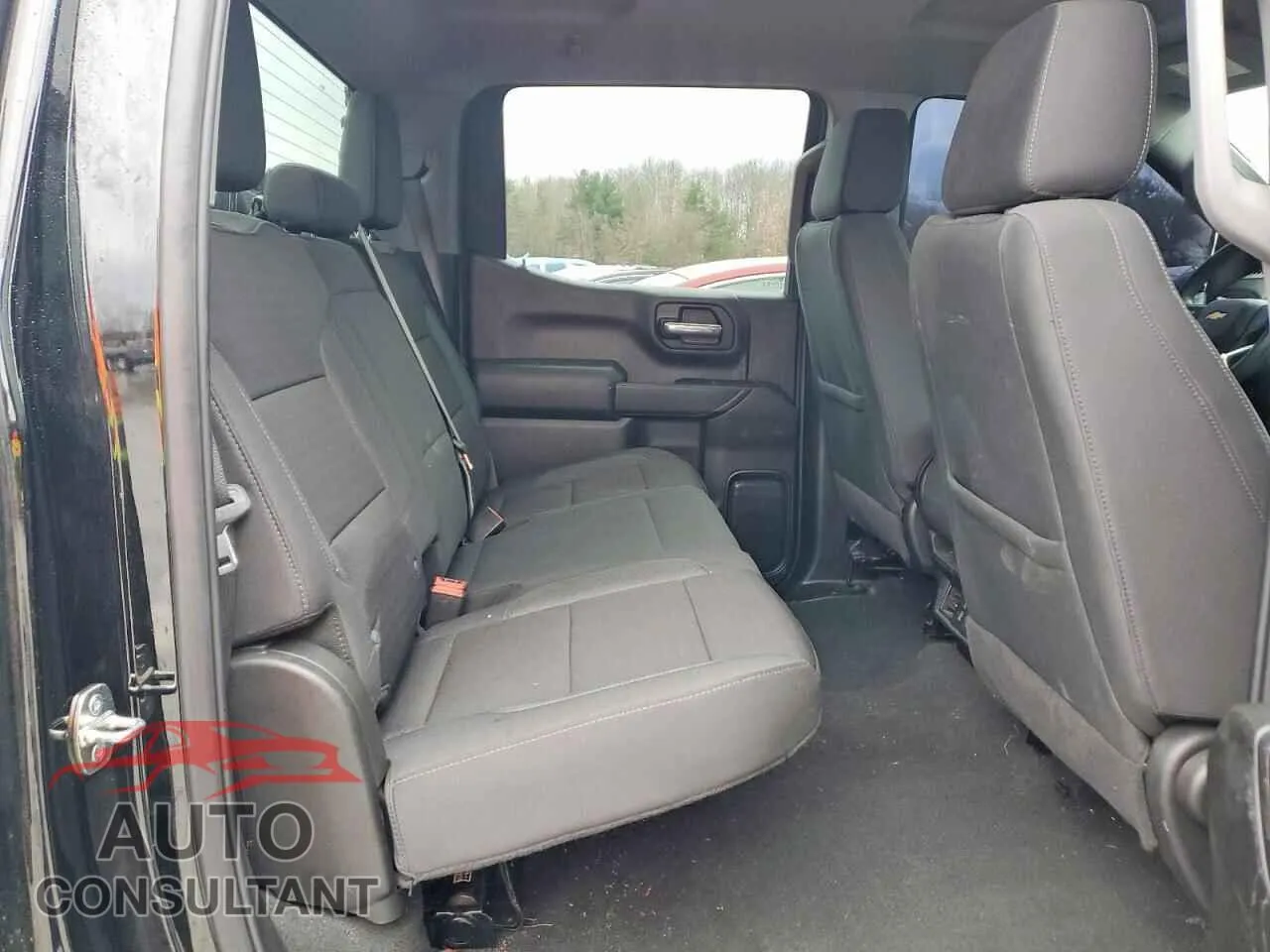 2024 CHEVROLET SILVERADO Used VIN 1GCPDBEKXRZ363326 – odometer reading