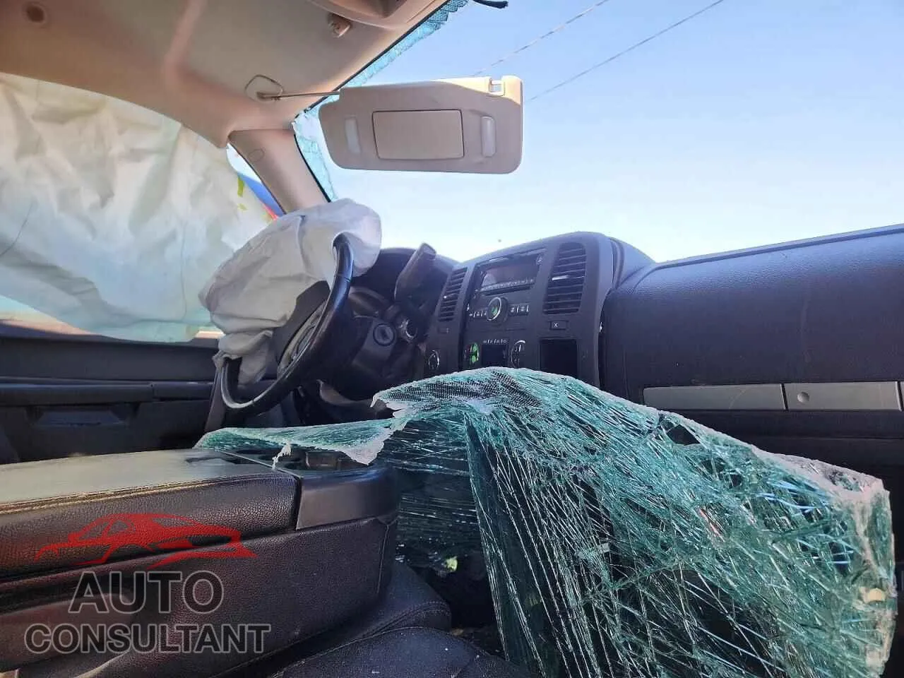 2011 CHEVROLET ALL Models Damaged VIN 1GCRKSE33BZ220652 – trunk area