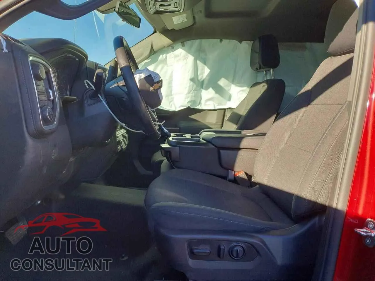 2020 CHEVROLET All Models Damaged VIN 1GCRYDED2LZ322769 – exterior detail
