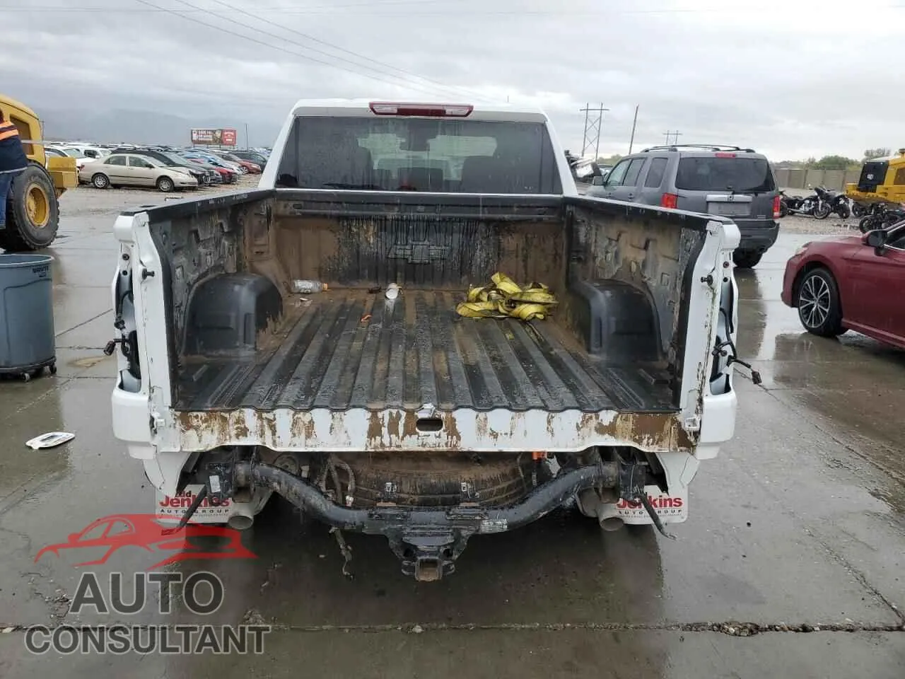 2025 CHEVROLET ALL Models Damaged VIN 1GCUKGE84SZ102869 – engine bay