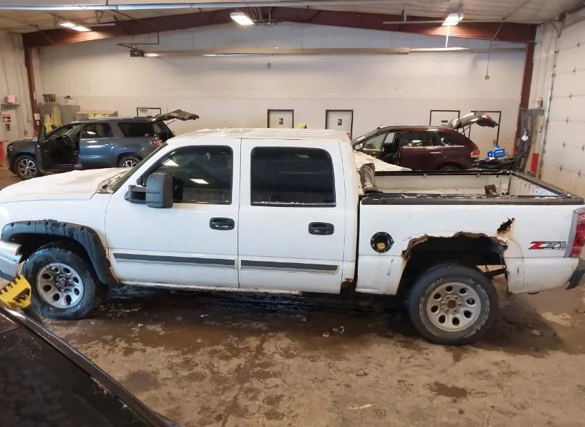 2016 CHEVROLET Silverado Used VIN 1GCVKSEC4GZ275293 – exterior detail 2016 CHEVROLET Silverado Used VIN 1GCVKSEC4GZ275293 – exterior detail