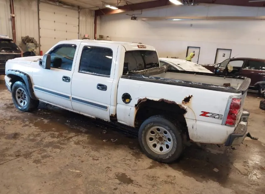2016 CHEVROLET Silverado Used VIN 1GCVKSEC4GZ275293 – trunk area 2016 CHEVROLET Silverado Used VIN 1GCVKSEC4GZ275293 – trunk area