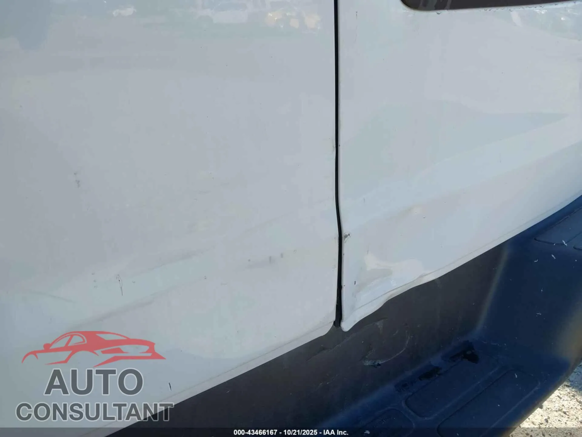 2019 CHEVROLET EXPRESS 2500 Damaged VIN 1GCWGAF12K1219325 – engine bay 2019 CHEVROLET EXPRESS 2500 Damaged VIN 1GCWGAF12K1219325 – engine bay