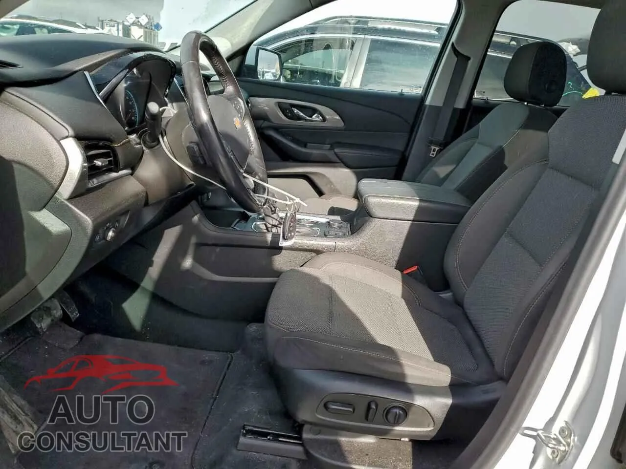 2021 CHEVROLET TRAVERSE Damaged VIN 1GNERGKW9MJ262242 – exterior detail