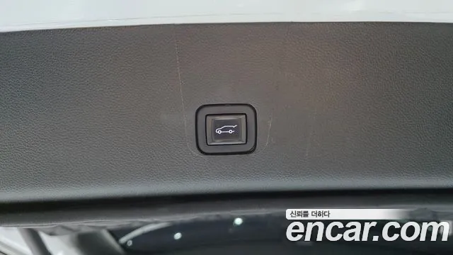 2023 Chevrolet Traverse 3.6 AWD Redline Sold VIN 1GNEV9KW2PJ128099 – trunk area