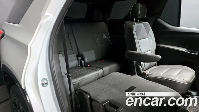 2023 Chevrolet Traverse 3.6 AWD Redline Sold VIN 1GNEV9KW5PJ152767 – interior seats