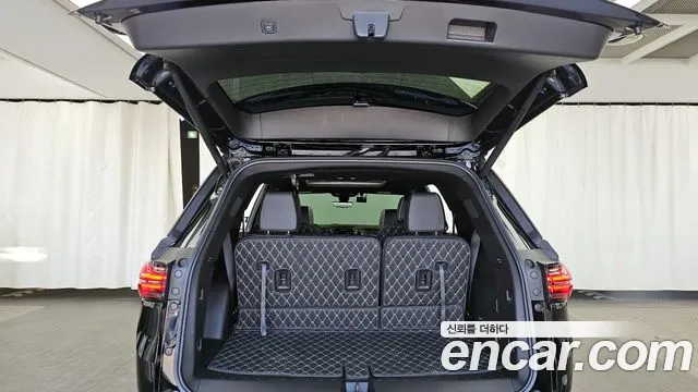 2022 Chevrolet Traverse 3.6 AWD Redline Sold VIN 1GNEV9KW8NJ168409 – interior seats